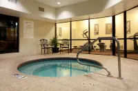 Holiday Inn Express & Suites Sulphur (Lake Charles) by IHG - Bathtub