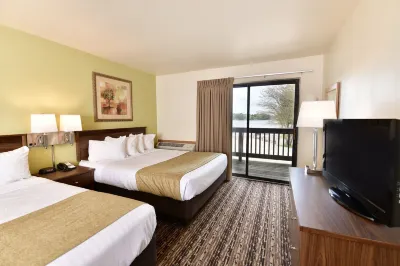 Bakers Sunset Bay Resort Hotel di Lake Delton
