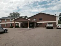 Super 8 by Wyndham Blue Earth Hotels in Blue Earth