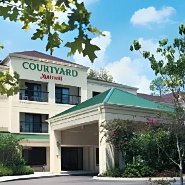 Courtyard Newark Liberty International Airport