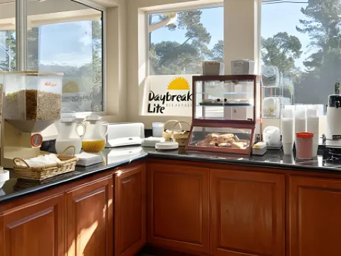 Days Inn by Wyndham Monterey-Fisherman's Wharf Aquarium