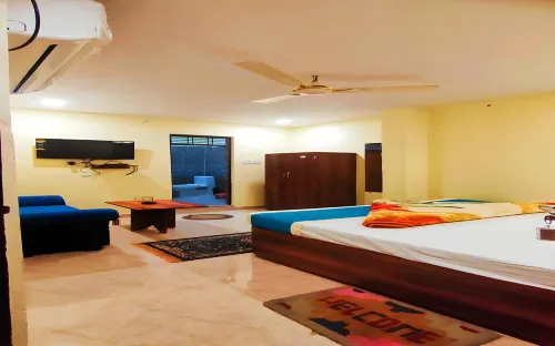Hotel Rudra Paradise Hotels in Manrauli