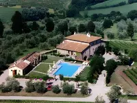 Florence Winery AgriResort - Fattoria Lavacchio - Pools