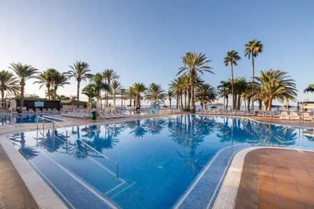 Apartamentos Tres Vidas Отели в г. Крусе де Аринага