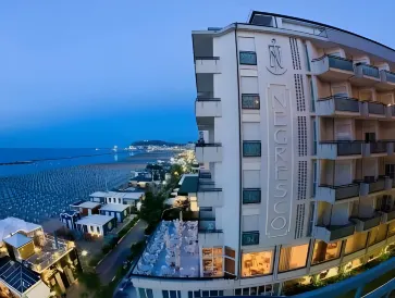 內格萊斯科酒店