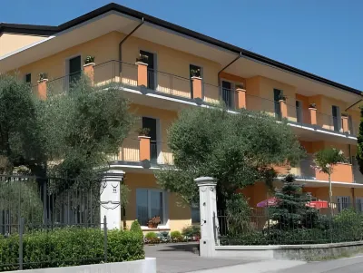 Hotel Confine