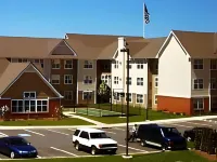 Residence Inn Southington فنادق في بريستول