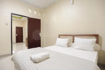 Srb Near Mall Ciputra CIbubur Mitra RedDoorz Hotels in Jatisampurna