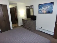 Snowflake 1 Bed plus Den 2 Bath SFAF