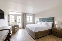 Balcomo, a Ramada by Wyndham - balcony