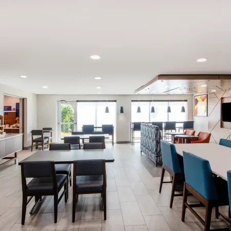 Holiday Inn Express & Suites WILSON I-95 by IHG