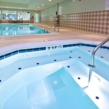 Holiday Inn Express & Suites RICHWOOD - CINCINNATI SOUTH by IHG