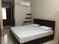 A K Plaza Hotels in Західний Ґодаварі
