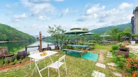 Pocheon Sky and Lake Wind Pension Hotels near Sansawon