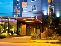 Coco Hotel Các khách sạn gần Wat Thong Kong