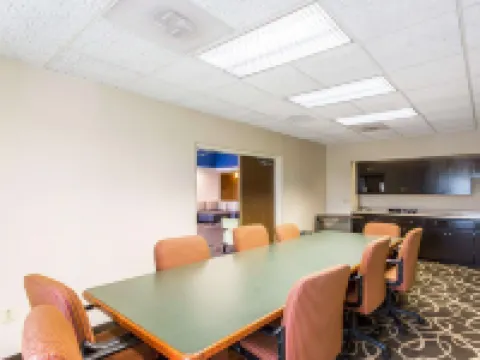 Comfort Suites Cookeville Hotels in Putnam County