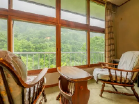 五色の湯旅館 高山村のホテル