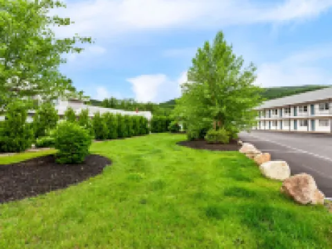 Rodeway Inn Hotels in Coos County