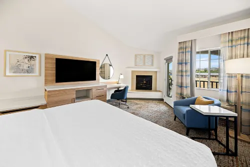 Hampton Inn Morgan Hill - parking