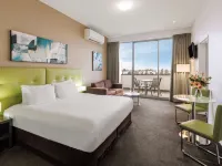 Mercure Melbourne Caroline Springs Hotels in Taylors Lakes