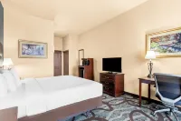 Best Western Holiday Manor Hotels in Colfax