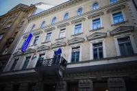 Estilo Fashion Hotel Budapest Hotel in zona Csonka Janos Emlekmuzeum