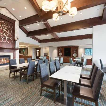 Residence Inn Oklahoma City Downtown/Bricktown Отели рядом с достопримечательностью «Конгресс-центр Cox»