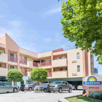 南舊金山/奧伊斯特角機場戴斯酒店 Hotel Exterior