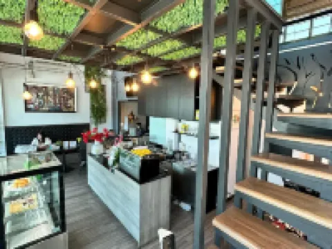 คอมปาณ โฮเทล แอนด์ เรสซิเดนซ์ โรงแรมในอำเภอเมืองปทุมธานี