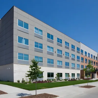 Holiday Inn Express & Suites DES MOINES DOWNTOWN by IHG Hotels near Grand View University