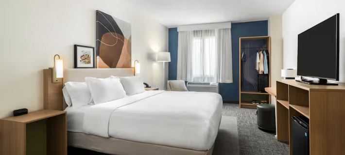 Spark by Hilton Cedar Falls Hotels in Black Hawk County