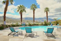 Holiday Inn Express Hotel & Suites Cathedral City - Palm Springs