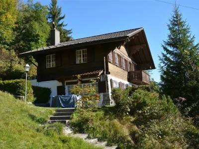 La Ruche, Chalet Hotels near Urs von Unger Gallery