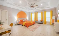Graford by Avantstay Hot Tub, Firepit, Mini Putt Hotels near Diamond Plaza
