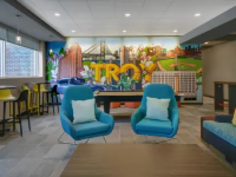 Tru by Hilton Troy Detroit Hotels in Troy
