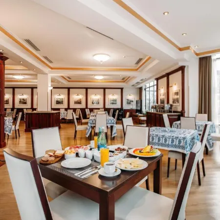 Porta Caucasia Kazbegi