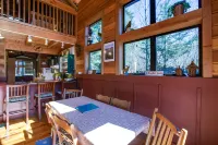 Mt. Baker Rim Cabin #44 - A Cozy Rustic Cabin with Modern Charm