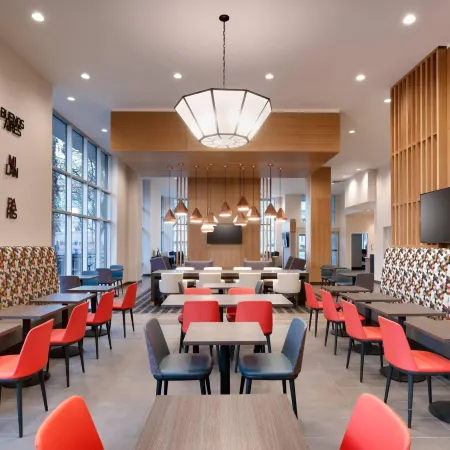 TownePlace Suites Salt Lake City Downtown Отели рядом с достопримечательностью «Конгресс-центр Salt Palace»