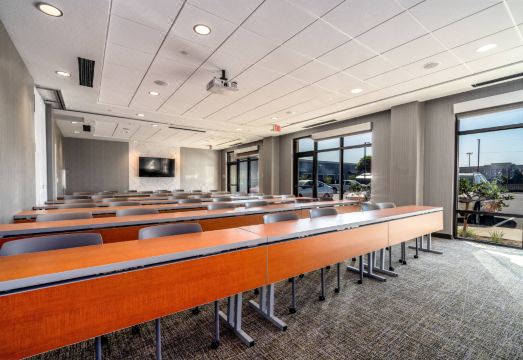 스프링힐 스위트 바이 메리어트 오클랜드 에어포트