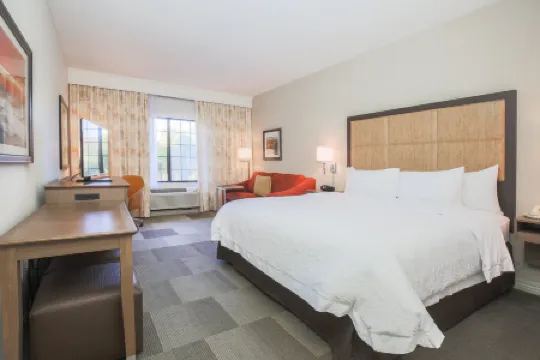 Hampton Inn & Suites Camarillo