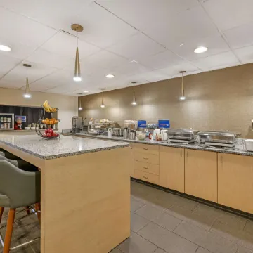 Best Western on the Avenue