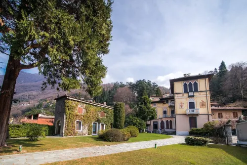 Villa Liberty Giù, "Luxury villa on Lake Como"