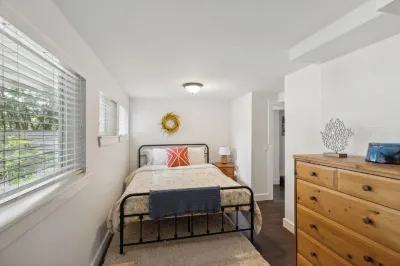 Marceron City Lake House - Mins to Downtown! Hotels near Rite Aid