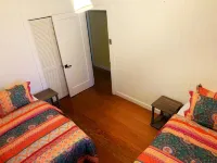 Eco friendly, Tropical paradise,spacious farm stay, conveniently located in Hilo