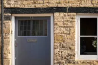 The Cottage, grade 2 listed with parking