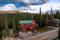 Beautiful home in Blue River steps away from Quandry Peak and Breckenridge Hotels near Quandary Peak Trailhead