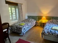 Romantische wijnboerderij met zwembad, buitenkeuken en pizza-oven.