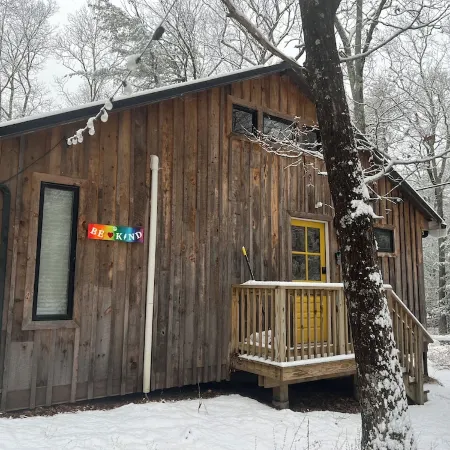 Cabin 85: 2 Bedrooms + 2 Lofts Perfect Retreat!