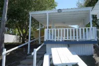 FISHING THEME COTTAGE; WATERFRONT FISHING PIER!