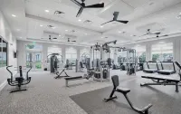 Luxury living in a gorgeous modern rental with access to Pool, Gym and more. Hotel a Manatee County